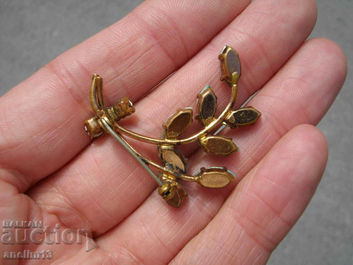 ΜΙΑ ΠΑΛΙΑ ΕΠΙΧΡΥΣΤΗ ΚΑΡΦΙΛΑ - 7 ΜΙΑ ΠΑΛΙΑ ΕΠΙΧΡΥΣΤΗ ΚΑΡΦΙΛΑ - 7