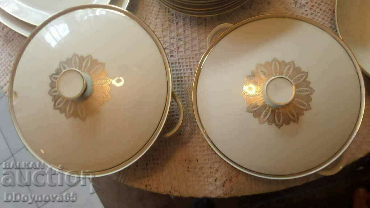 Hutschenreuther Selb Bavaria "FAVORIT" - 46 buc cu preț 700.00 BGN | € 357.90