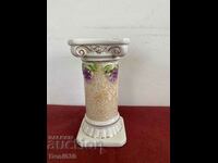 A beautiful porcelain column from the Dutch Regency !!!