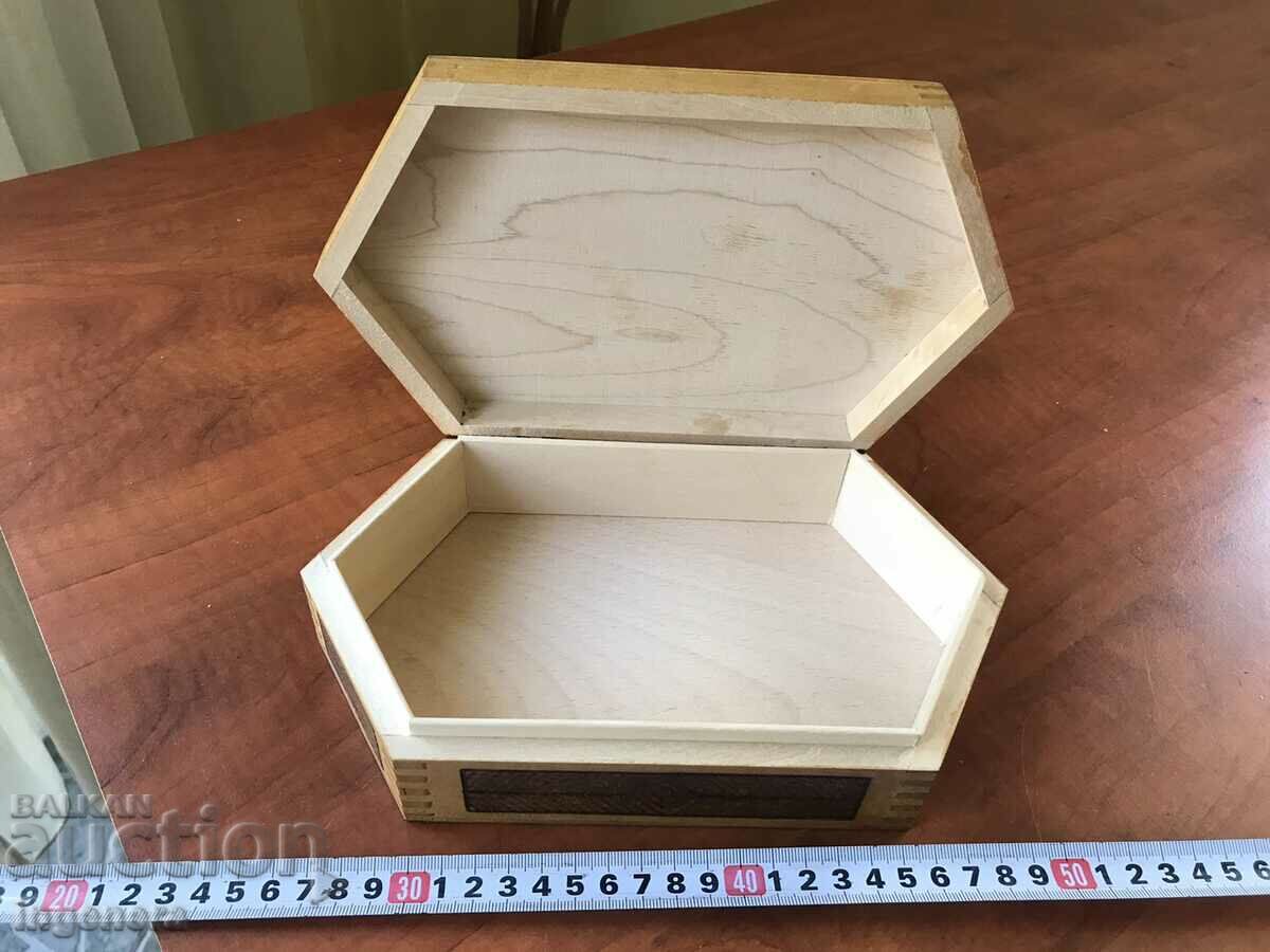 Auction BOX WOOD PYROGRAPH DRAWING ANTIQUE FROM SOCA MOSTRA Auction BOX WOOD PYROGRAPH DRAWING ANTIQUE FROM SOCA MOSTRA