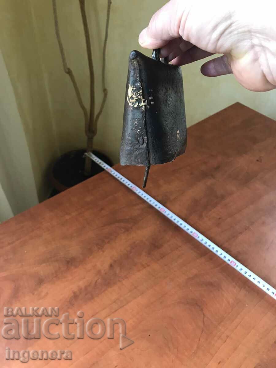 Auction  BOY CHAN THUMBELEK BELL