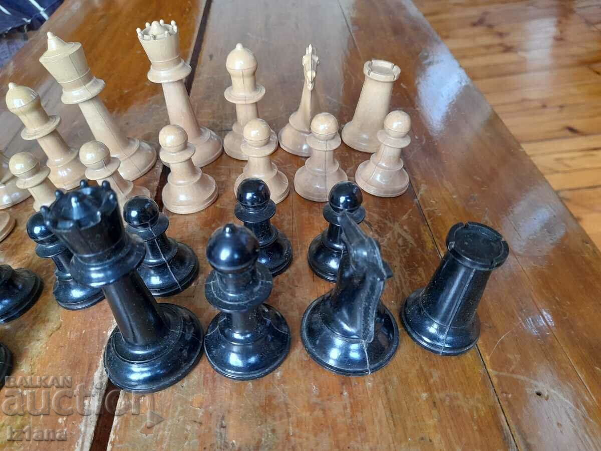 Old chess pieces - 5