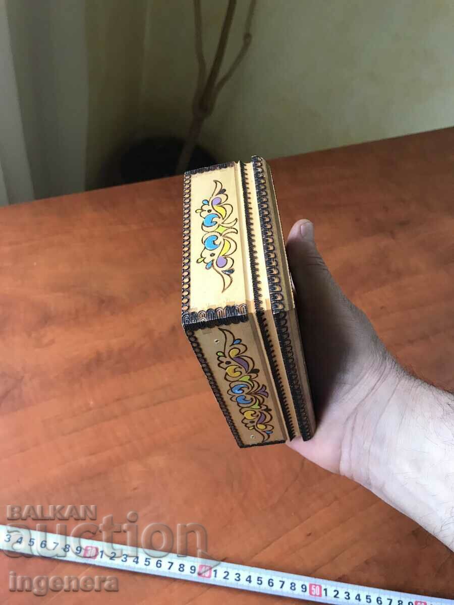 Livrarea CUTIE LEMN PIROGRAF DESEN ANTICHI DIN SOCA MOSTRA