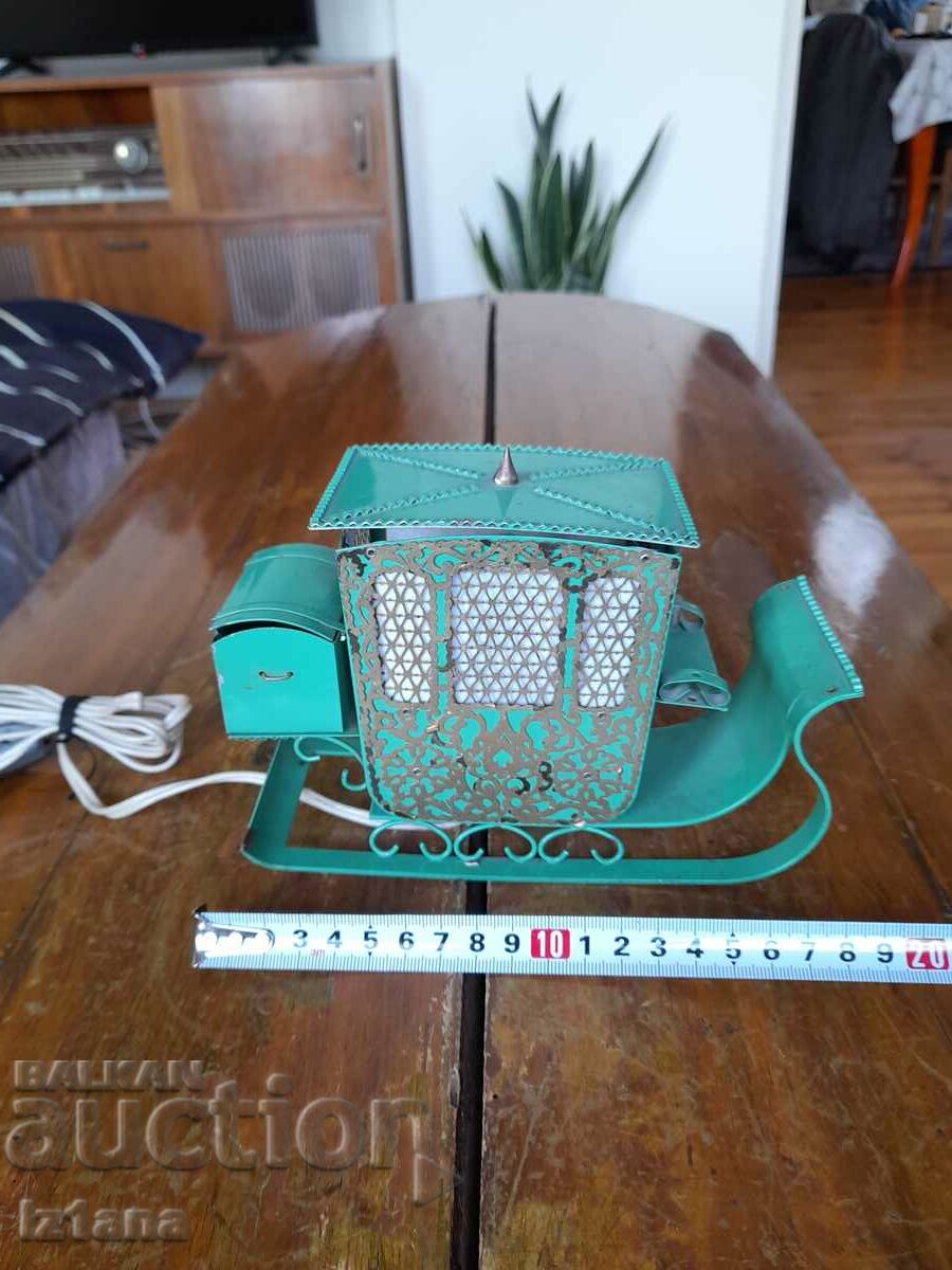 Аукцион Стара декоративна лампа Аукцион Стара декоративна лампа