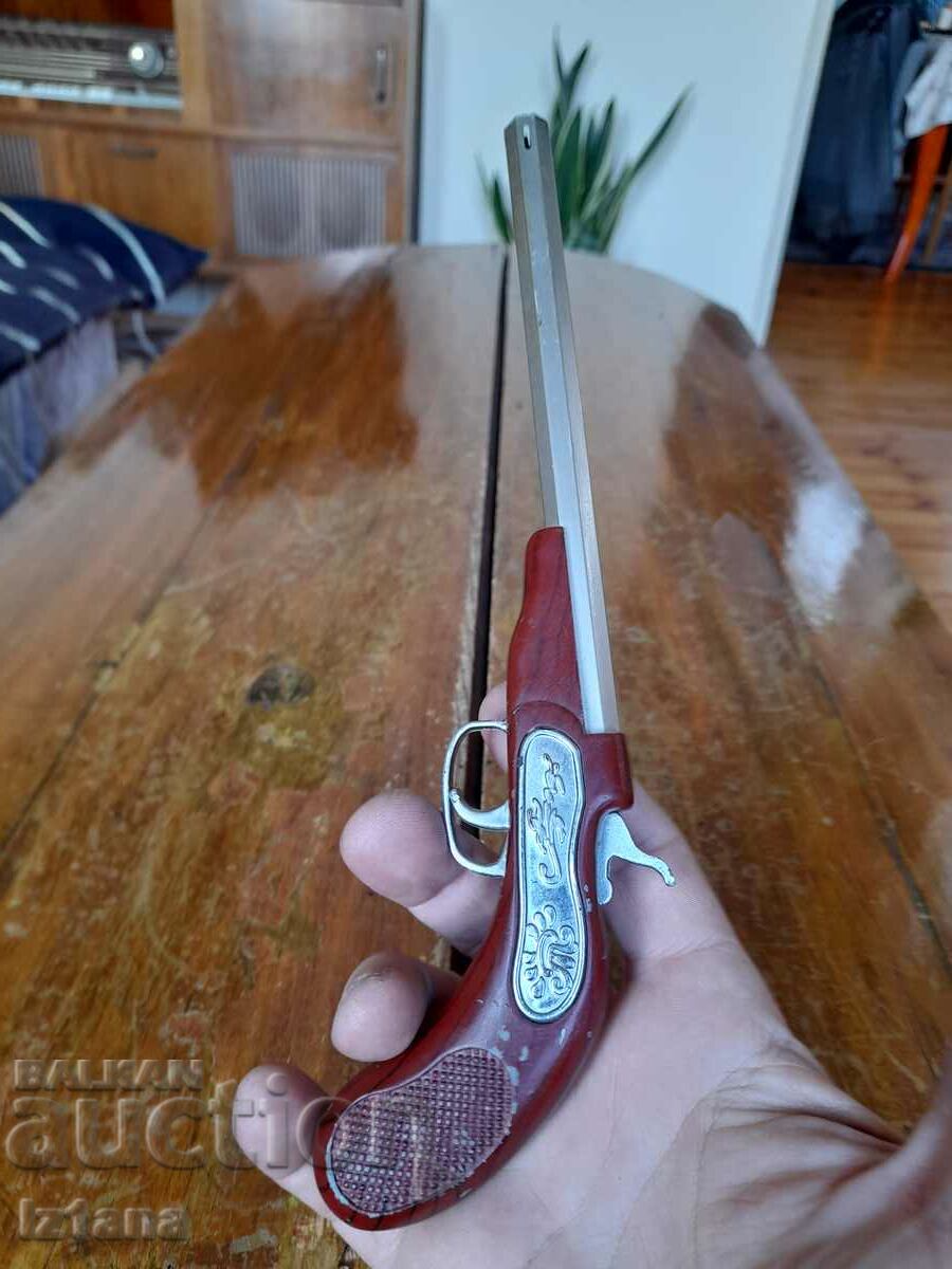 Old lighter gun with price 65.00 BGN | € 33.23 Old lighter gun with price 65.00 BGN | € 33.23