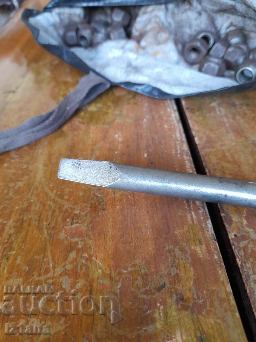 Доставка на Ключ за гуми Доставка на Ключ за гуми