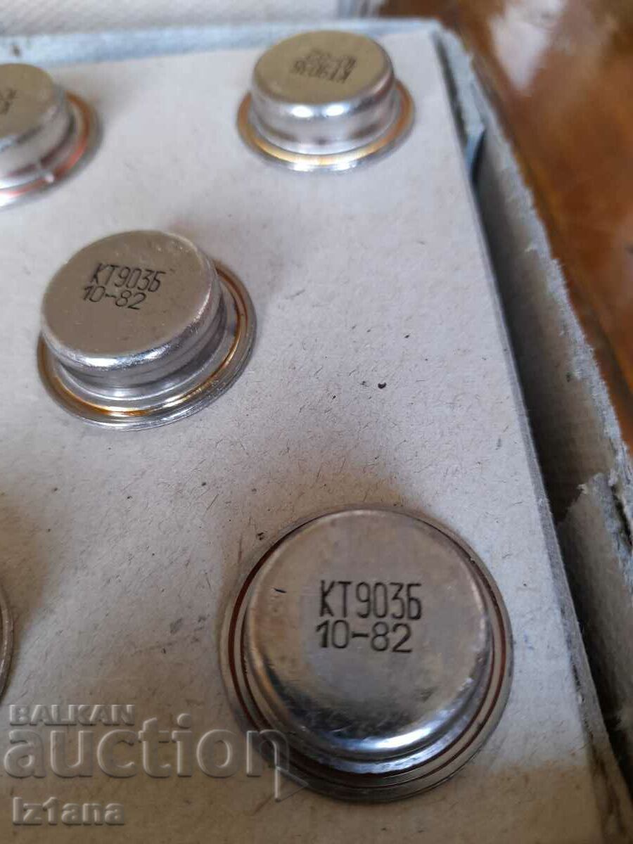 Licitație Tranzistor vechi, tranzistoare KT903B