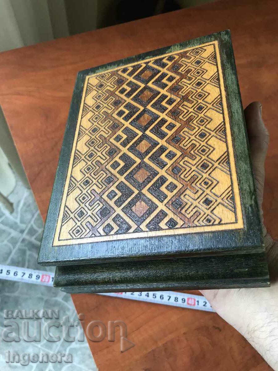 Delivery of BOX WOOD PYROGRAPH DRAWING ANTIQUE FROM SOCA MOSTRA Delivery of BOX WOOD PYROGRAPH DRAWING ANTIQUE FROM SOCA MOSTRA