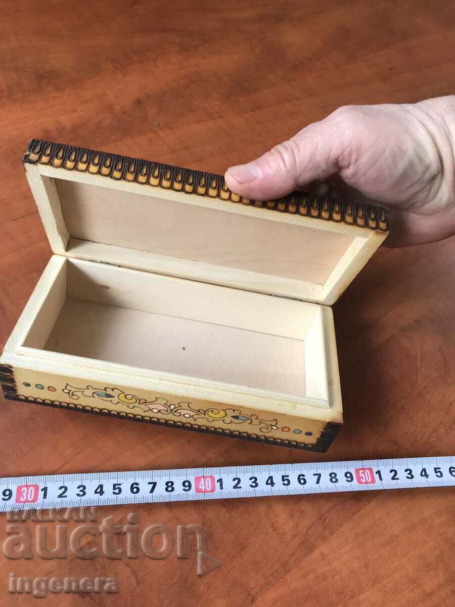 Livrarea CUTIE LEMN PIROGRAF DESEN ANTICHI DIN SOCA MOSTRA