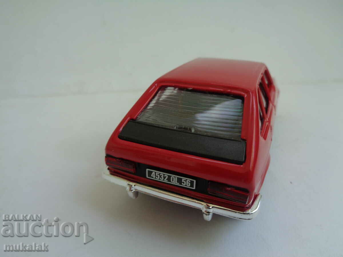 Livrarea 1:43 NOREV RENAULT 30 MODEL cărucior de jucărie Livrarea 1:43 NOREV RENAULT 30 MODEL cărucior de jucărie