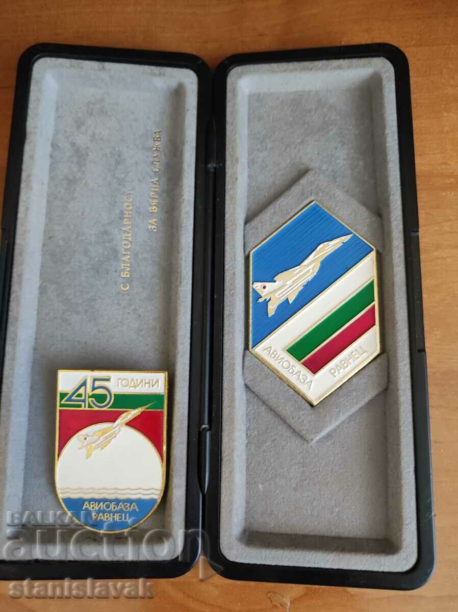 Plaque and badge "With gratitude for faithful service" AB Ravnets