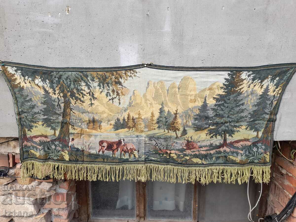 Antique carpet, wall covering with price 95.00 BGN | € 48.57 Antique carpet, wall covering with price 95.00 BGN | € 48.57