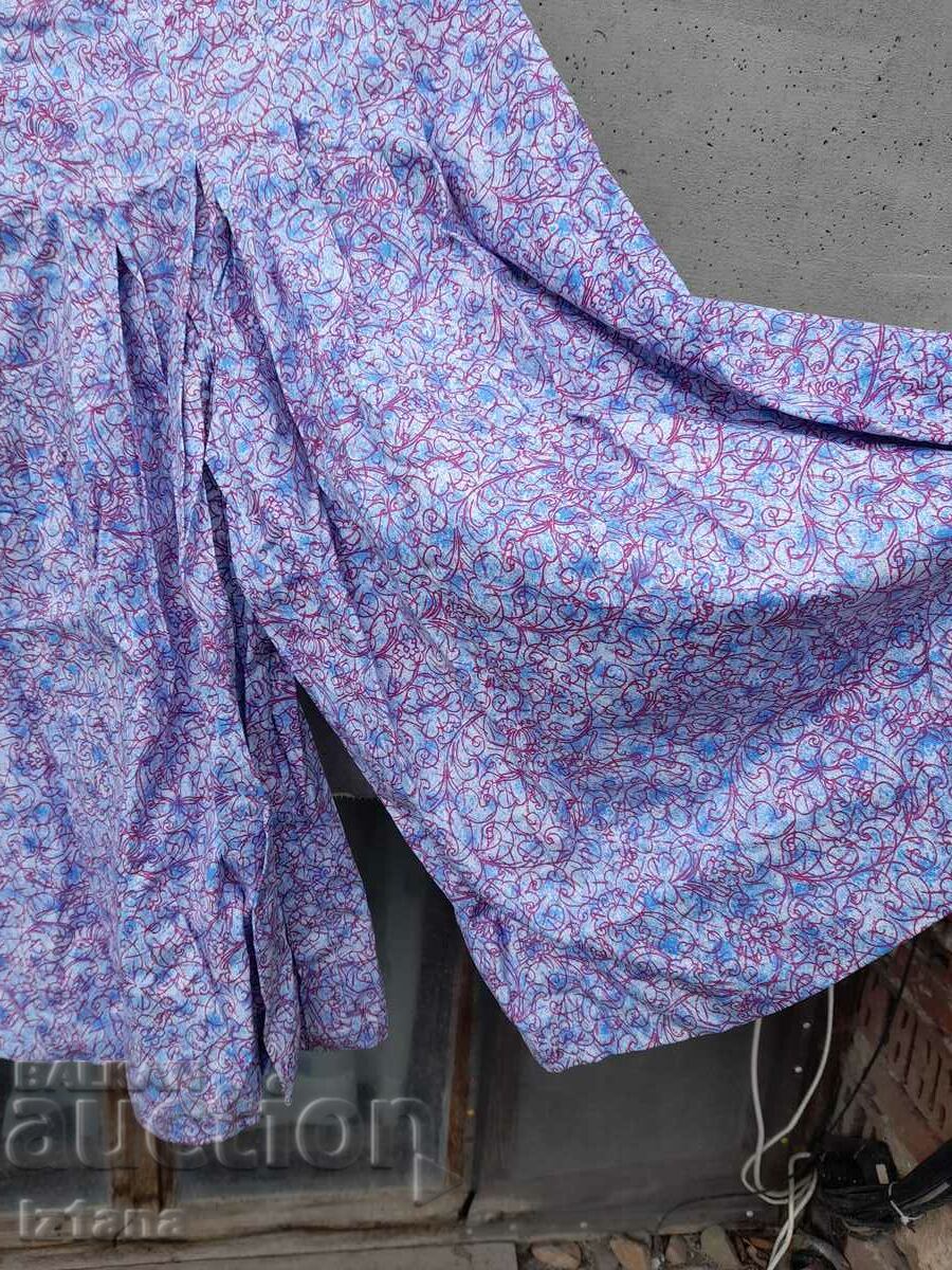 Pantaloni Stara Pola cu preț 16.00 BGN | € 8.18