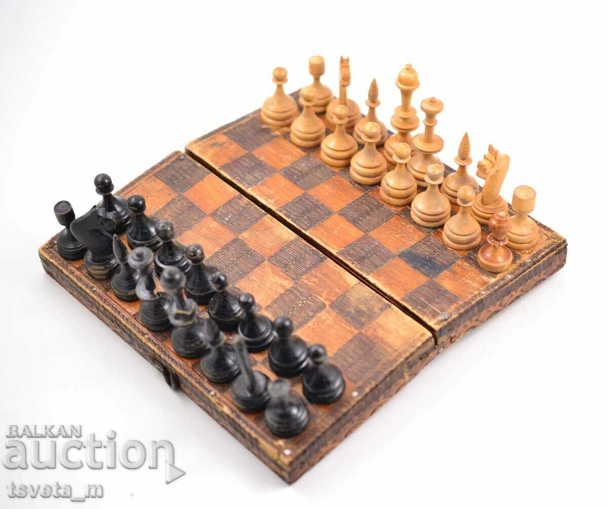 Portable wooden Chess 17 x 17 cm