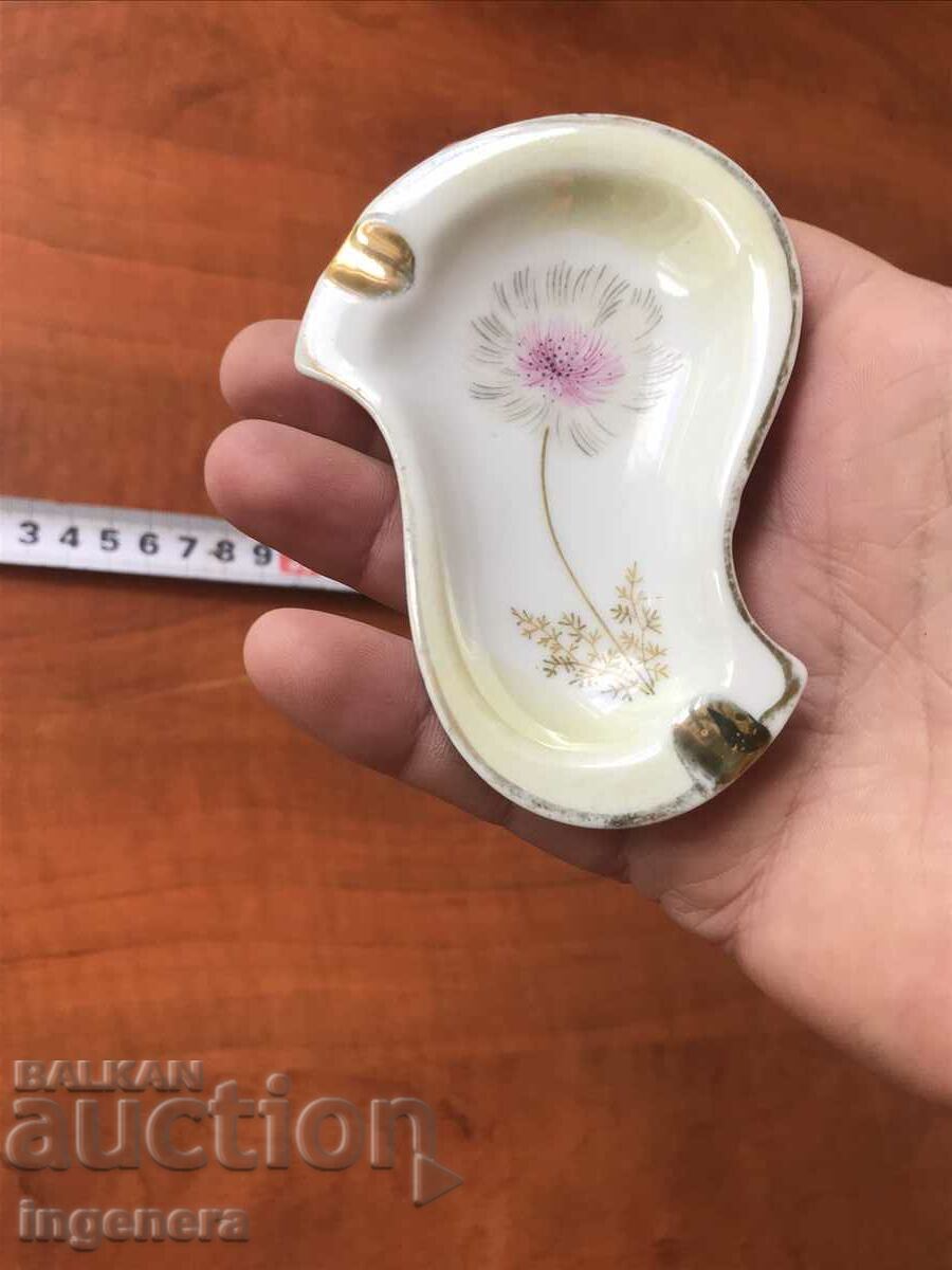 Delivery of PORCELAIN ASHTRAY BEAUTY
