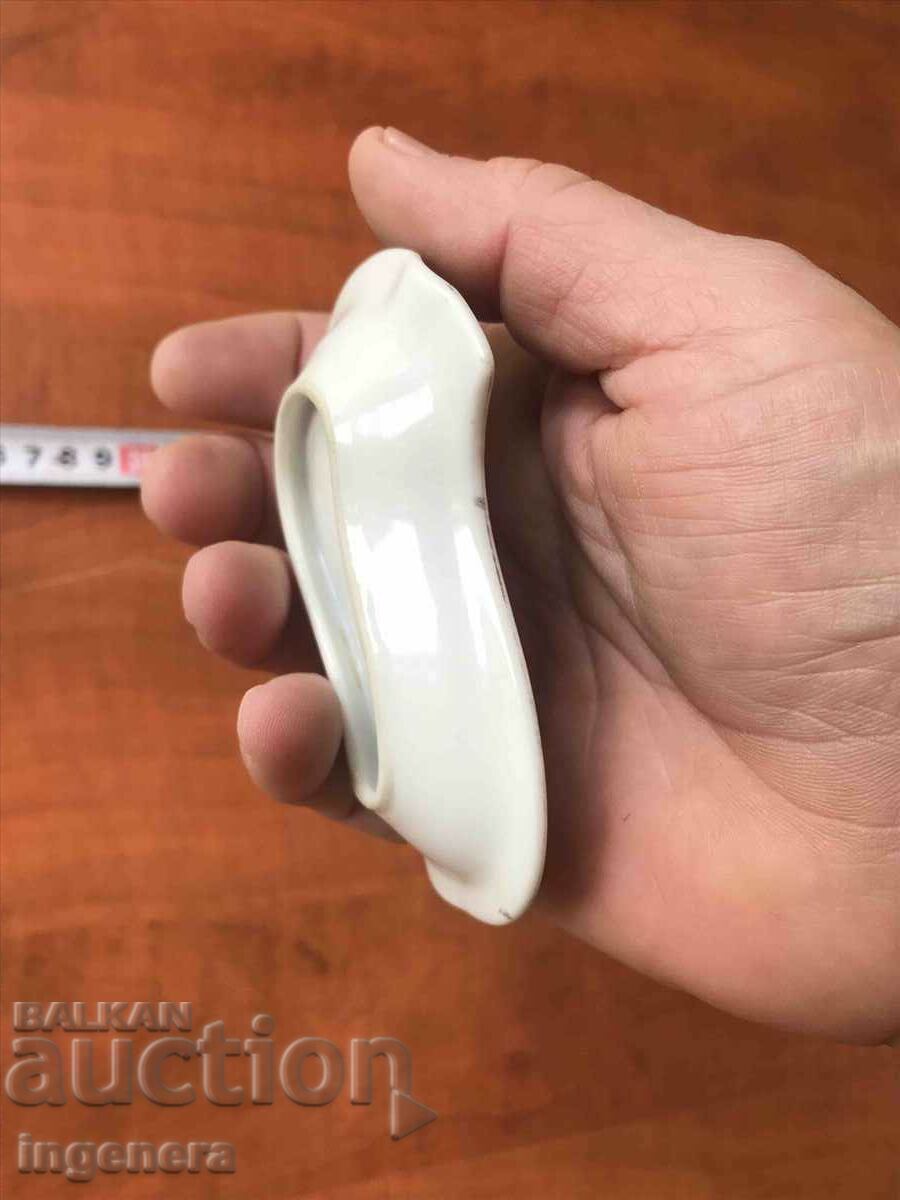 PORCELAIN ASHTRAY BEAUTY - 5