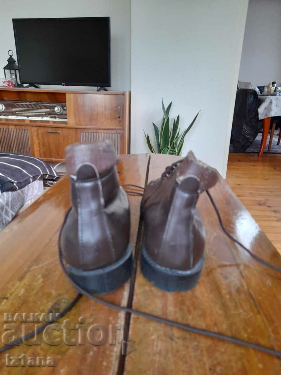 Auction  Old shoes Sportprom