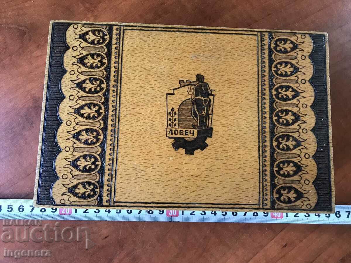 CUTIE LEMN PIROGRAF DESEN ANTICHI DIN SOCA MOSTRA-LOVECH cu preț 48.00 BGN | € 24.54 CUTIE LEMN PIROGRAF DESEN ANTICHI DIN SOCA MOSTRA-LOVECH cu preț 48.00 BGN | € 24.54