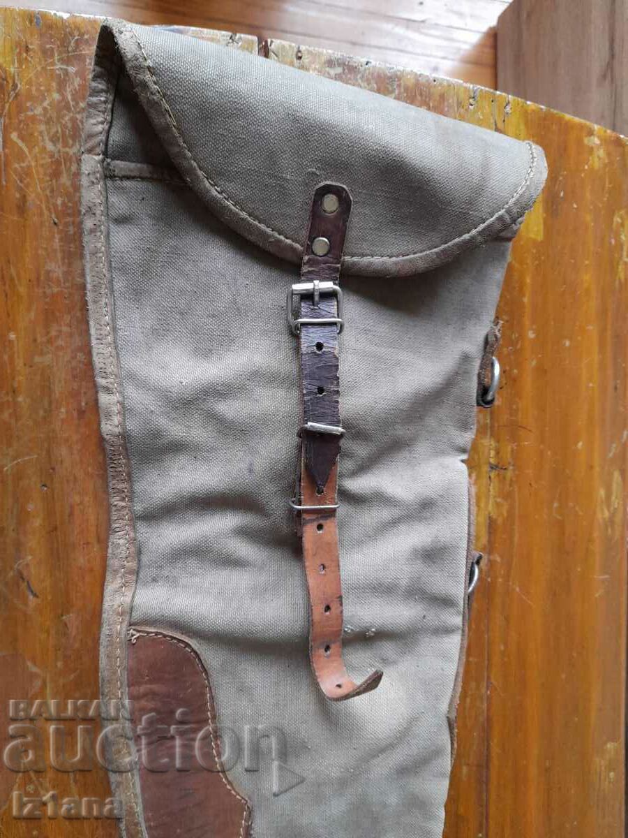 Carcasă veche de pușcă cu preț 43.00 BGN | € 21.99 Carcasă veche de pușcă cu preț 43.00 BGN | € 21.99