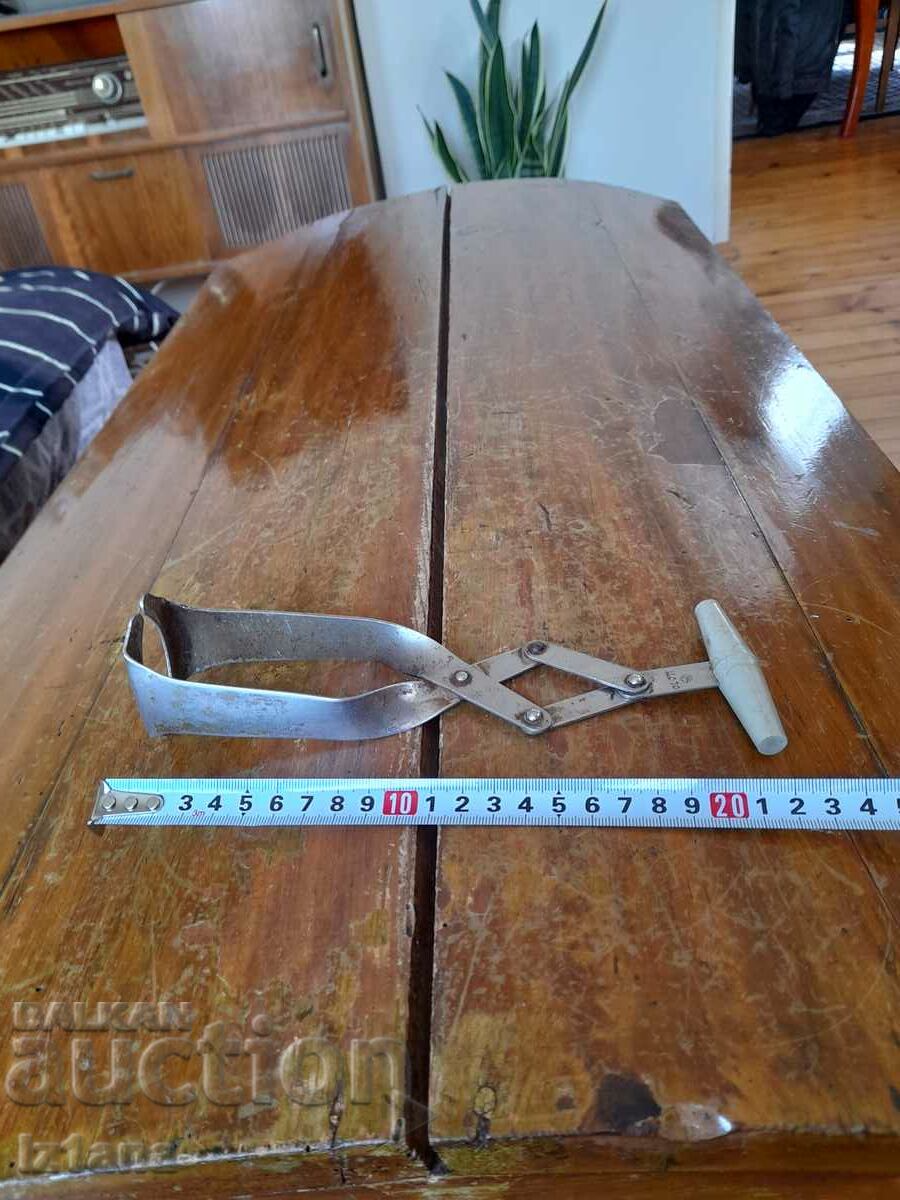 Old tongs, a device for removing jars with price 27.00 BGN | € 13.80 Old tongs, a device for removing jars with price 27.00 BGN | € 13.80