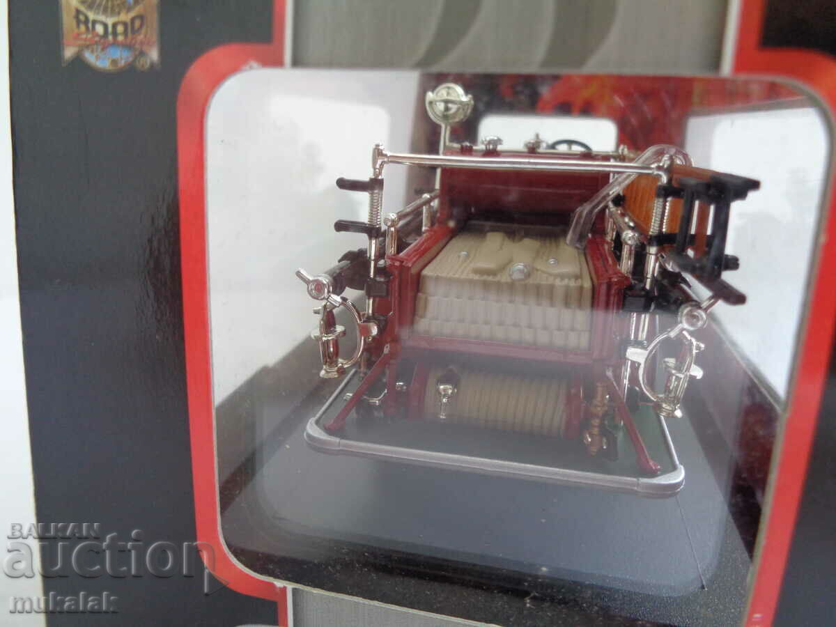 1:43 SIGNATURE AHRENS - FOX 1925 FIRE TRUCK RETRO MODEL - 5 1:43 SIGNATURE AHRENS - FOX 1925 FIRE TRUCK RETRO MODEL - 5