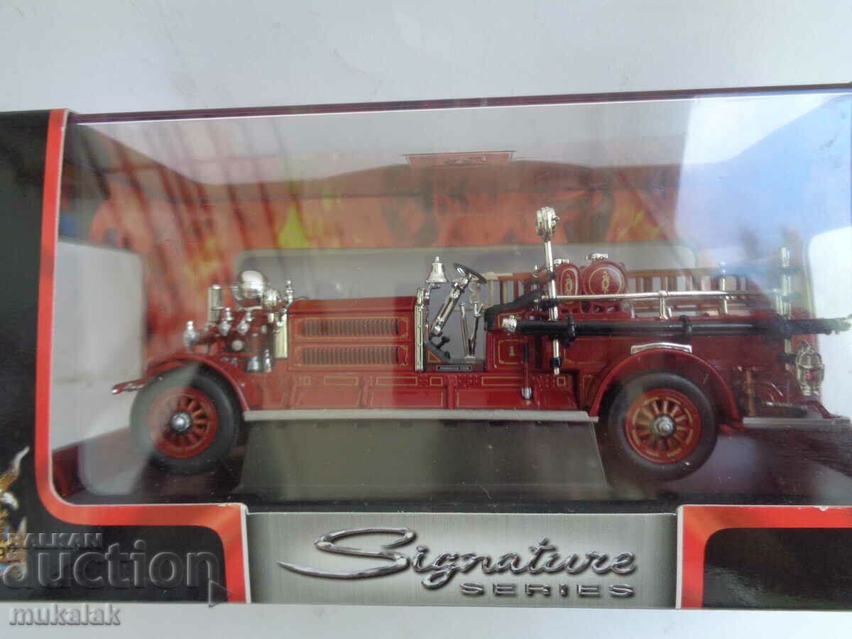 1:43 SIGNATURE AHRENS - FOX 1925 FIRE TRUCK RETRO MODEL - 6 1:43 SIGNATURE AHRENS - FOX 1925 FIRE TRUCK RETRO MODEL - 6