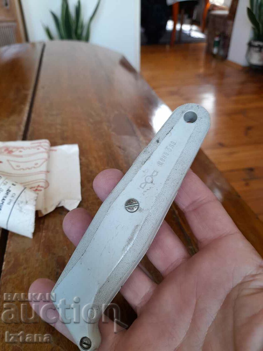 Old model knife - 6 Old model knife - 6