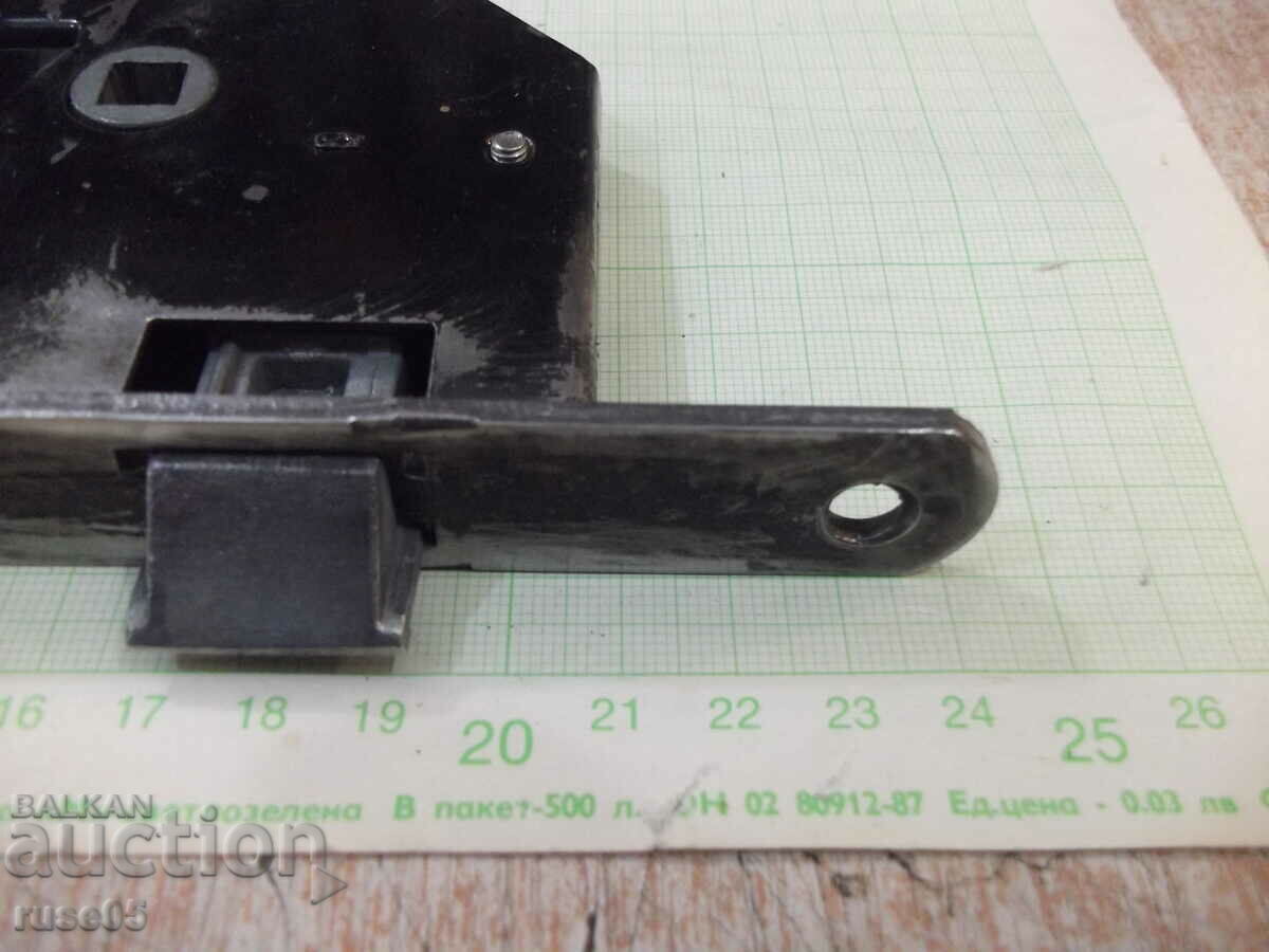 Normal door lock with key No. 5 working with price 5.00 BGN | € 2.56 Normal door lock with key No. 5 working with price 5.00 BGN | € 2.56