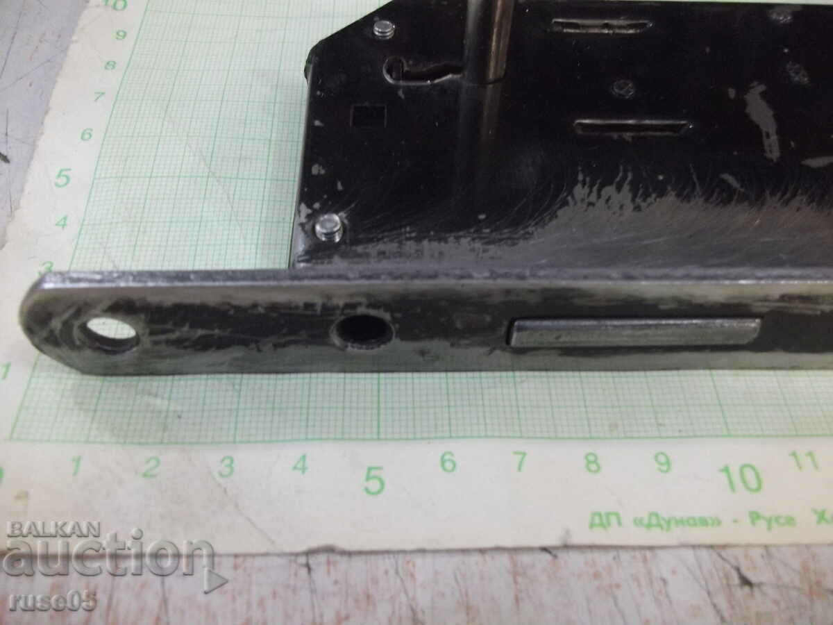 Auction Normal door lock with key No. 5 working Auction Normal door lock with key No. 5 working