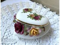 ROYAL ALBERT beautiful heart with roses from England