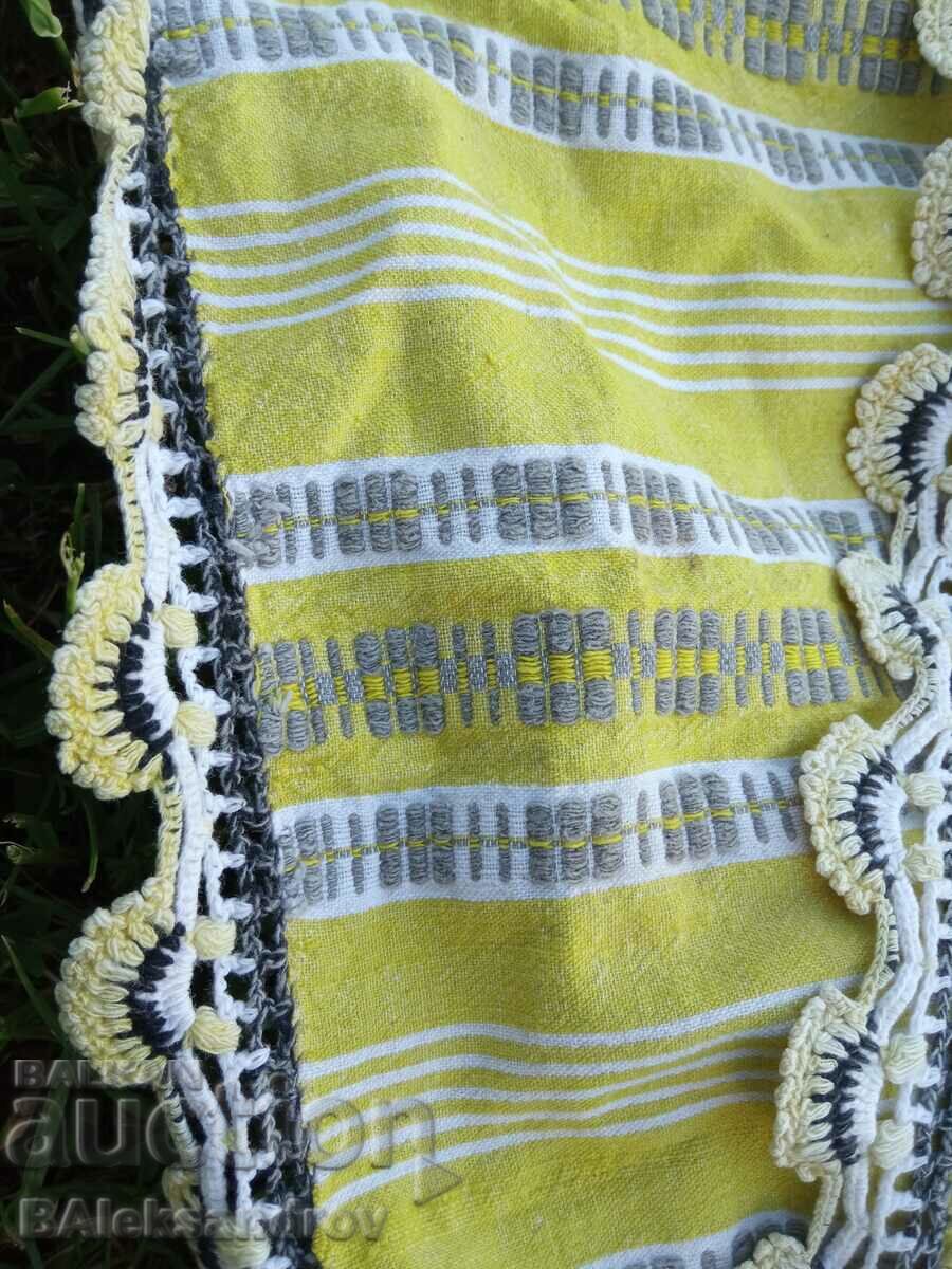 Delivery of Old hand-woven household plaid, cover Delivery of Old hand-woven household plaid, cover