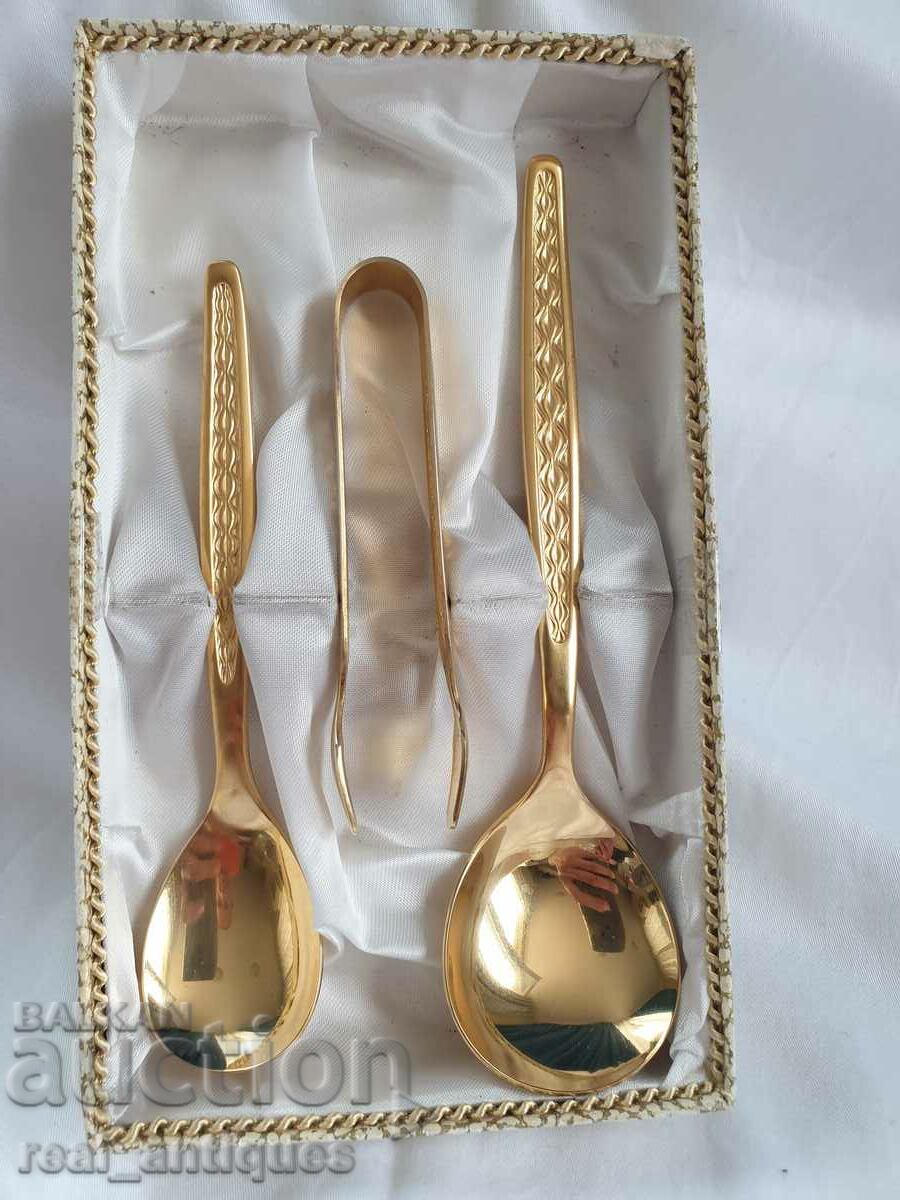 Set of gold-plated utensils