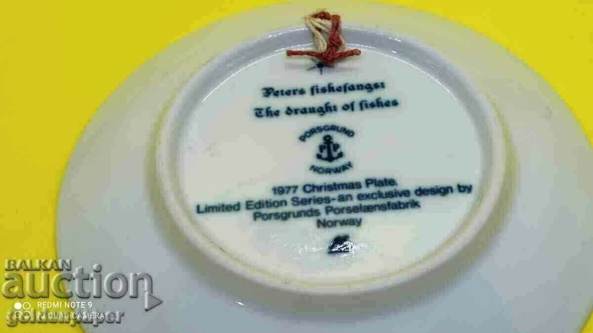 Christmas plates. Norway. Set of 3 pcs. Marked. - 6 Christmas plates. Norway. Set of 3 pcs. Marked. - 6