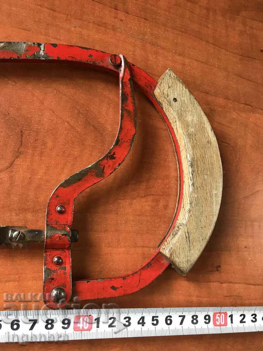 Auction BONE SAW THE BUTCHER'S BONE TOOL Auction BONE SAW THE BUTCHER'S BONE TOOL