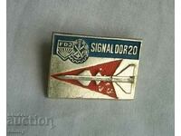Значка Signal DDR 20 - Ракета за ракетни войски на ГДР