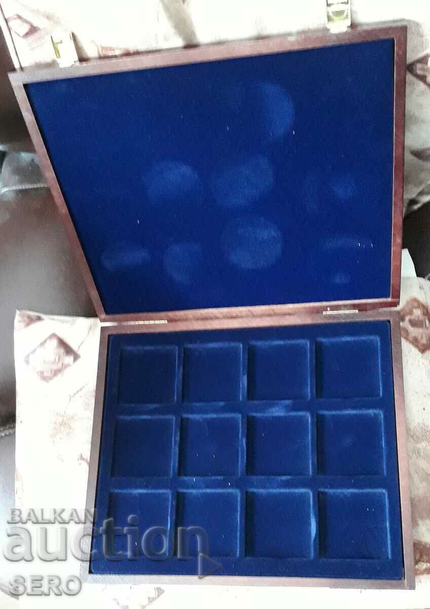 Κουτί για 12 νομίσματα, μέγεθος 54-55 mm