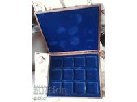 Box for 12 coins, size 54-55 mm