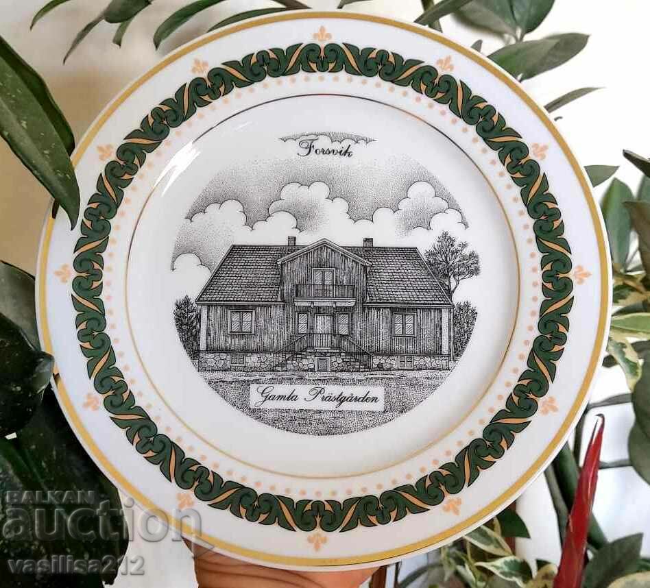 A porcelain plate!