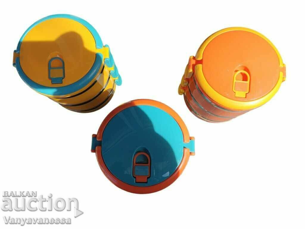 Delivery of An efficient and practical triple food storage box Delivery of An efficient and practical triple food storage box