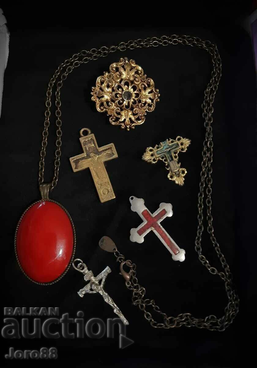 Licitație Bijuterii vechi, cruce, bijuterii, broșă Licitație Bijuterii vechi, cruce, bijuterii, broșă