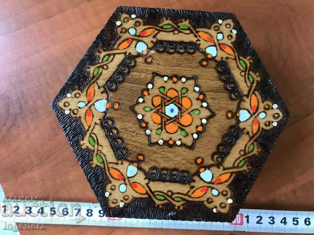 BOX WOOD PYROGRAPH DRAWING ANTIQUE FROM SOCA MOSTRA with price 45.00 BGN | € 23.01