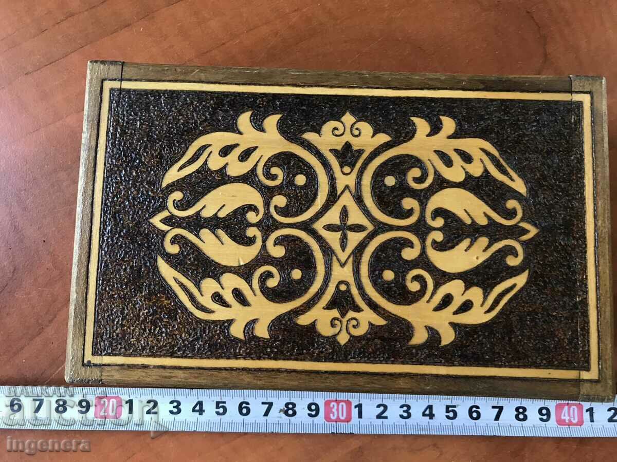 BOX WOOD PYROGRAPH DRAWING ANTIQUE FROM SOCA MOSTRA with price 39.00 BGN | € 19.94 BOX WOOD PYROGRAPH DRAWING ANTIQUE FROM SOCA MOSTRA with price 39.00 BGN | € 19.94
