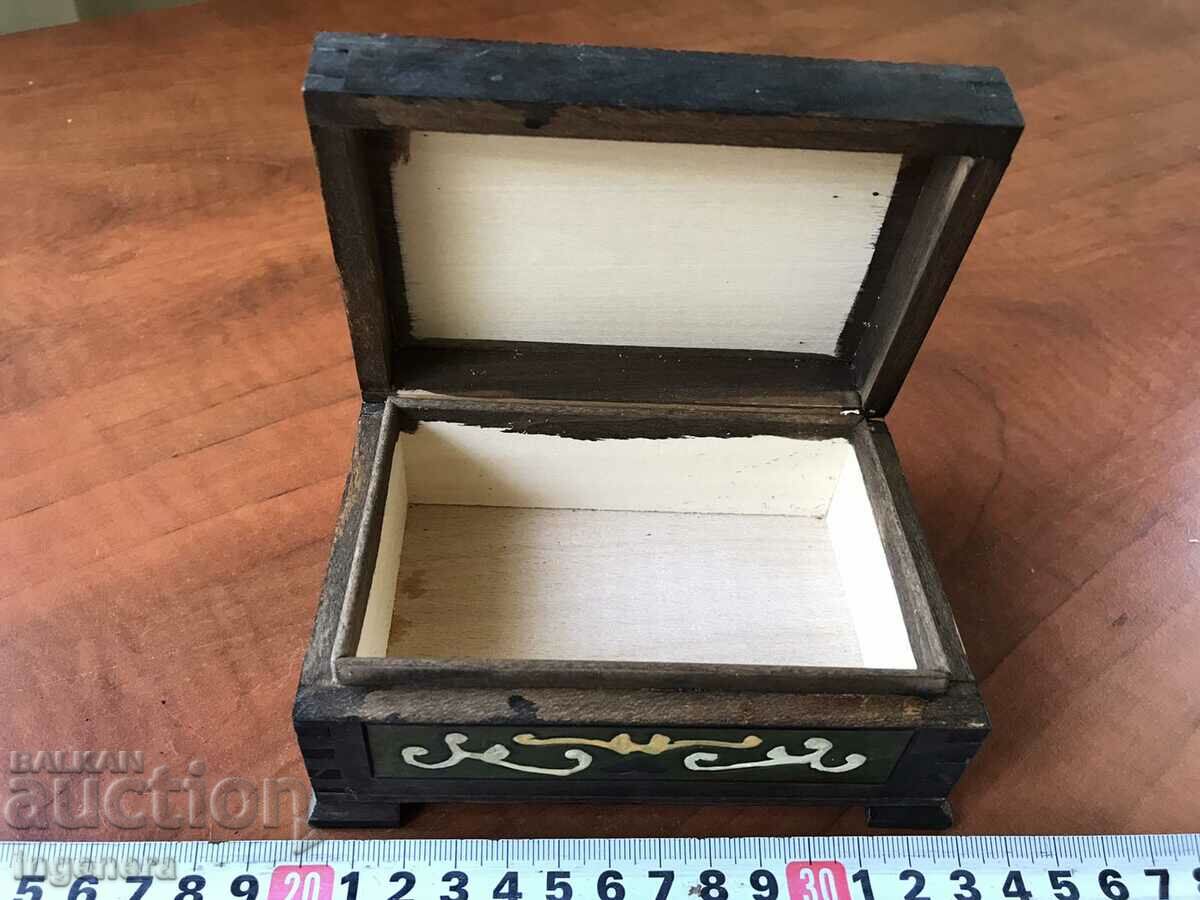 Auction BOX WOOD PYROGRAPH DRAWING ANTIQUE FROM SOCA MOSTRA Auction BOX WOOD PYROGRAPH DRAWING ANTIQUE FROM SOCA MOSTRA