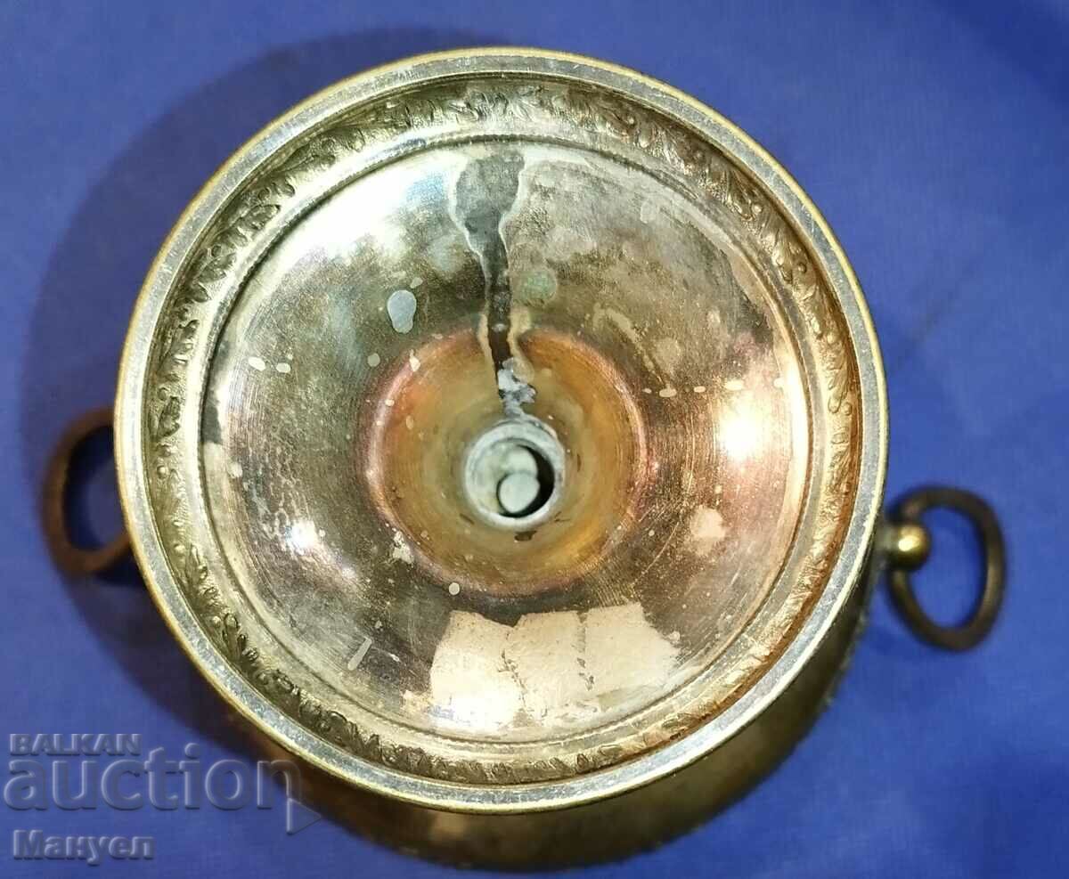 Delivery of An old, beautiful bonbonriere. Delivery of An old, beautiful bonbonriere.