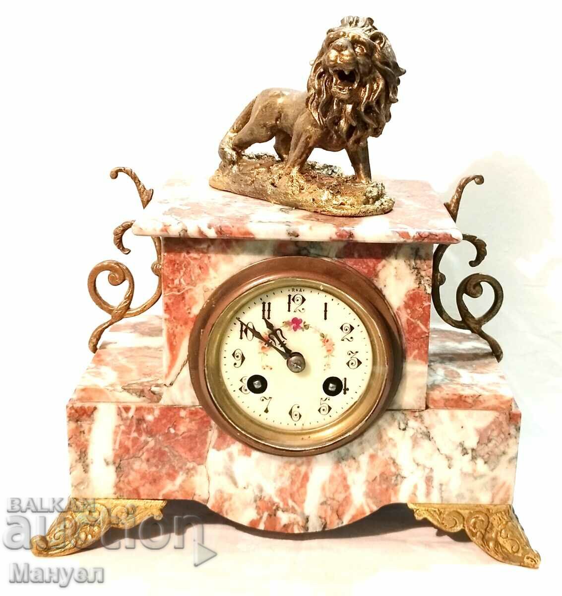 Παλιό ρολόι τζαμιού. με τιμή 450.00 BGN | € 230.08