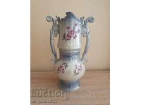 Beautiful porcelain vase with markings!