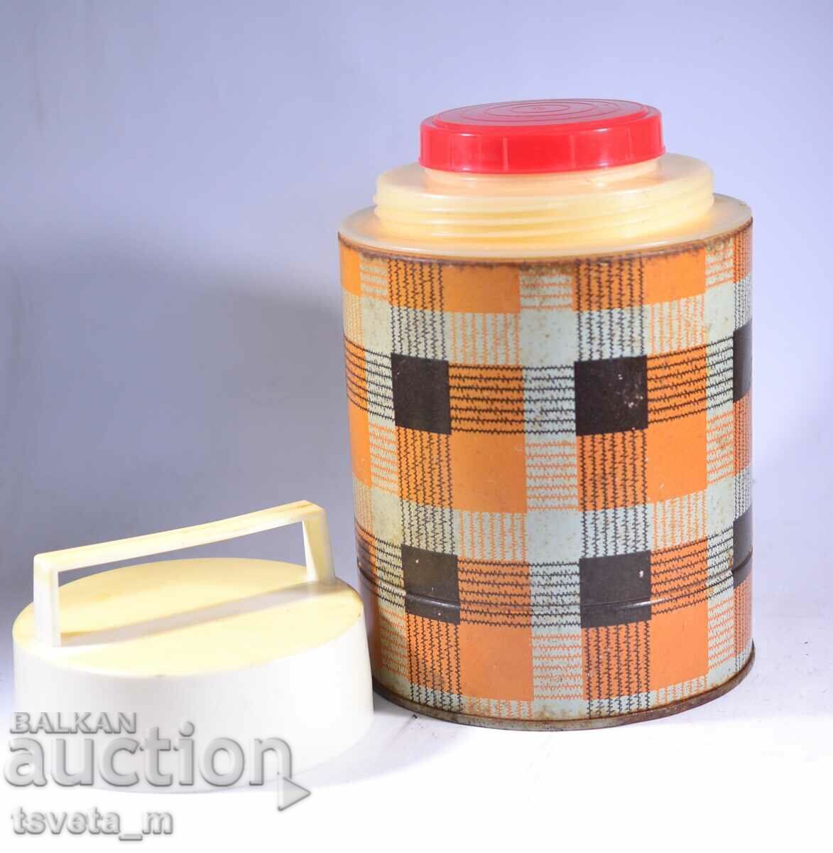 Vintage food thermos 2 liters USSR, soc with price 10.00 BGN | € 5.11 Vintage food thermos 2 liters USSR, soc with price 10.00 BGN | € 5.11