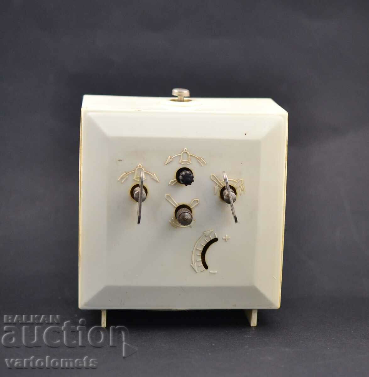 Alarm clock SEVANI USSR - works with price 10.00 BGN | € 5.11