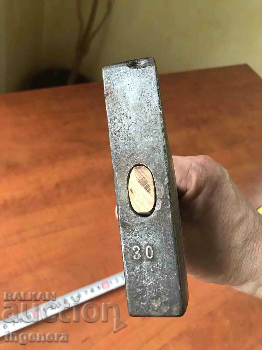 Delivery of HAMMER MARKED TOOL-700 GRAMS WITH HANDLE