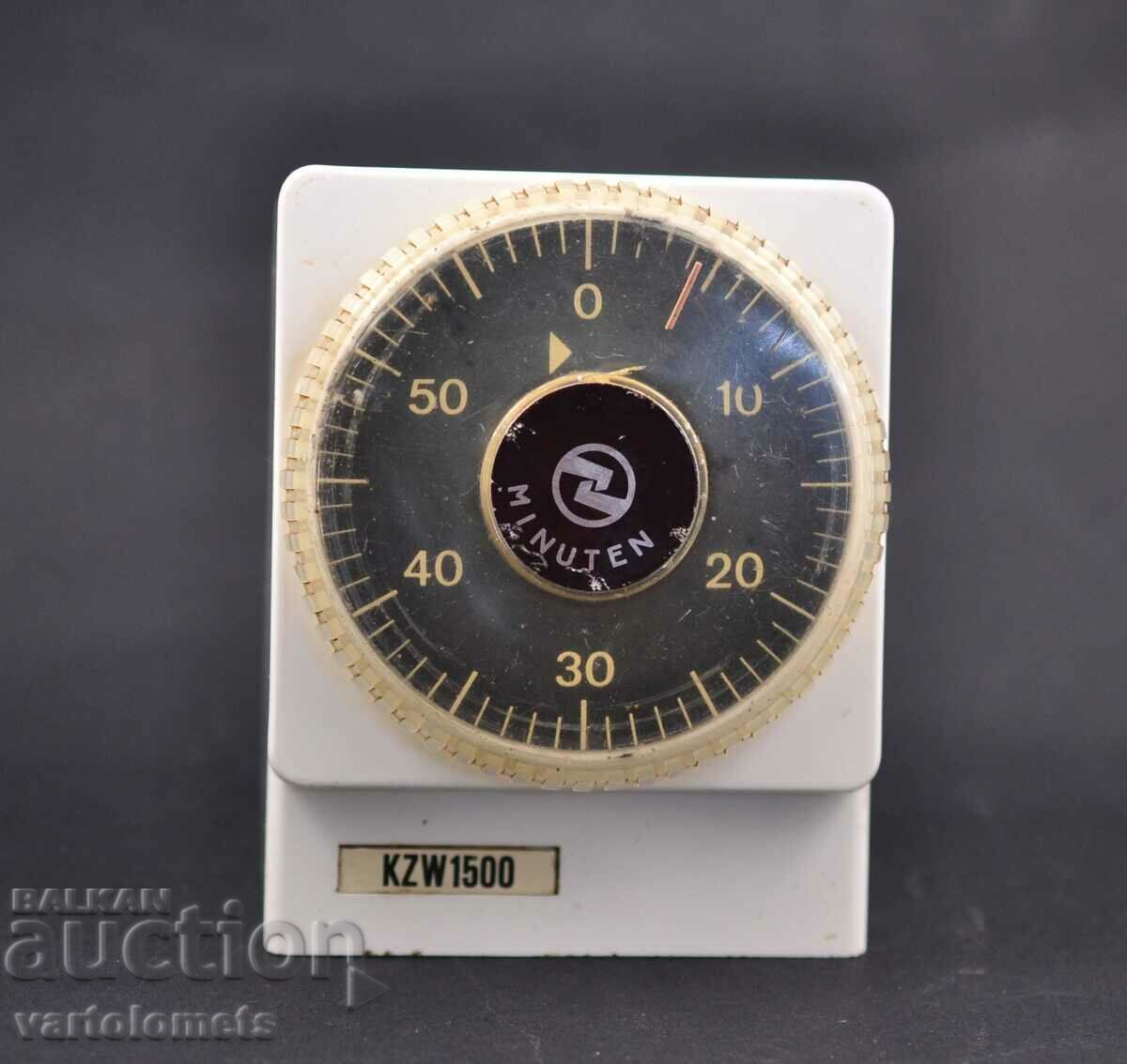 Vintage KZW 1500 "Made in DDR" minute clock - working Vintage KZW 1500 "Made in DDR" minute clock - working